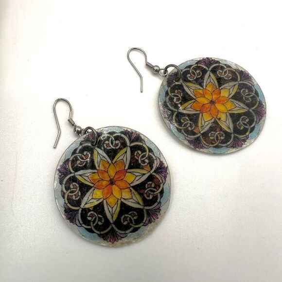 Flower circle earrings - Picture 4 of 9